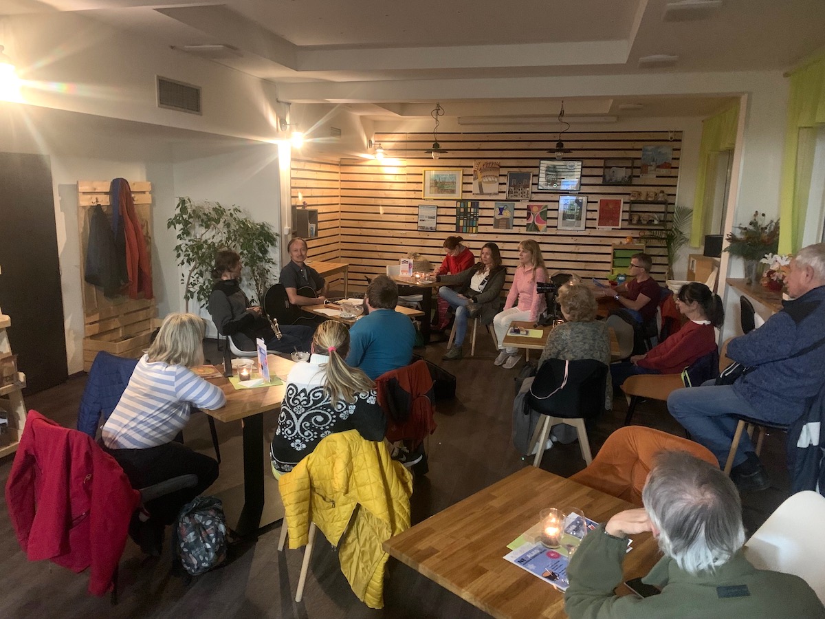 Podzimní pohodové hudební zastavení se skupinou Prameny (již proběhlo)