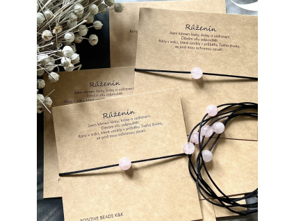 náramek růženín, korálek