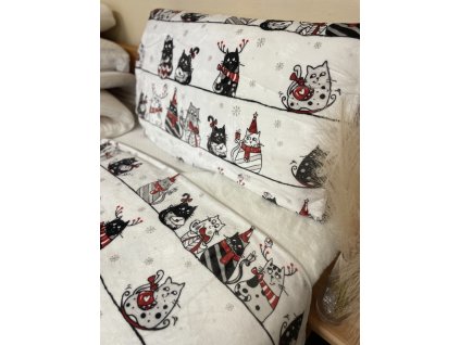 Povlečení mikroflanel kočky na střeše