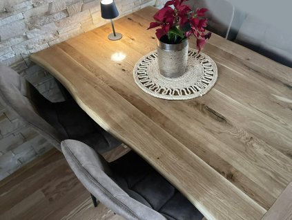 dub stůl masivní