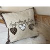 Povlak na polštář srdce hnědý 40x40cm
