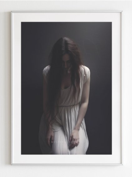 plakat-divka-v-bilem