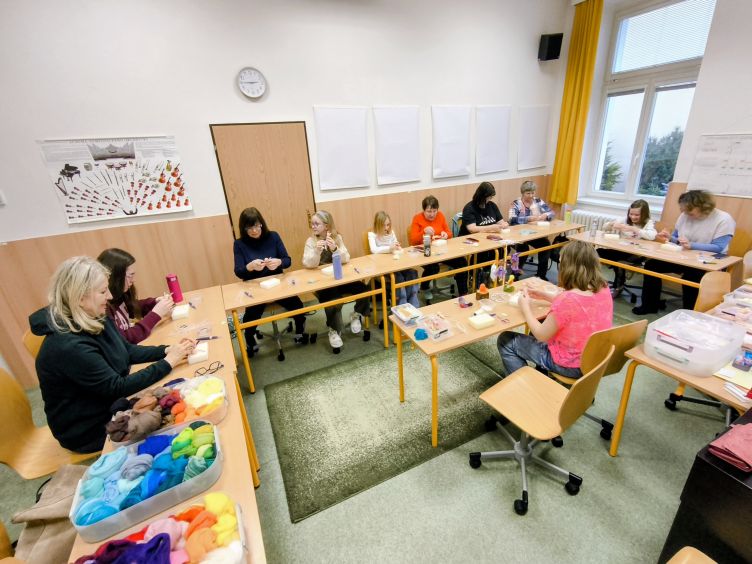 Panenka s nožičkami - kurz plstění