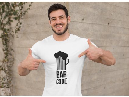 mockup of a muscular man pointing at his t shirt 28519(2)