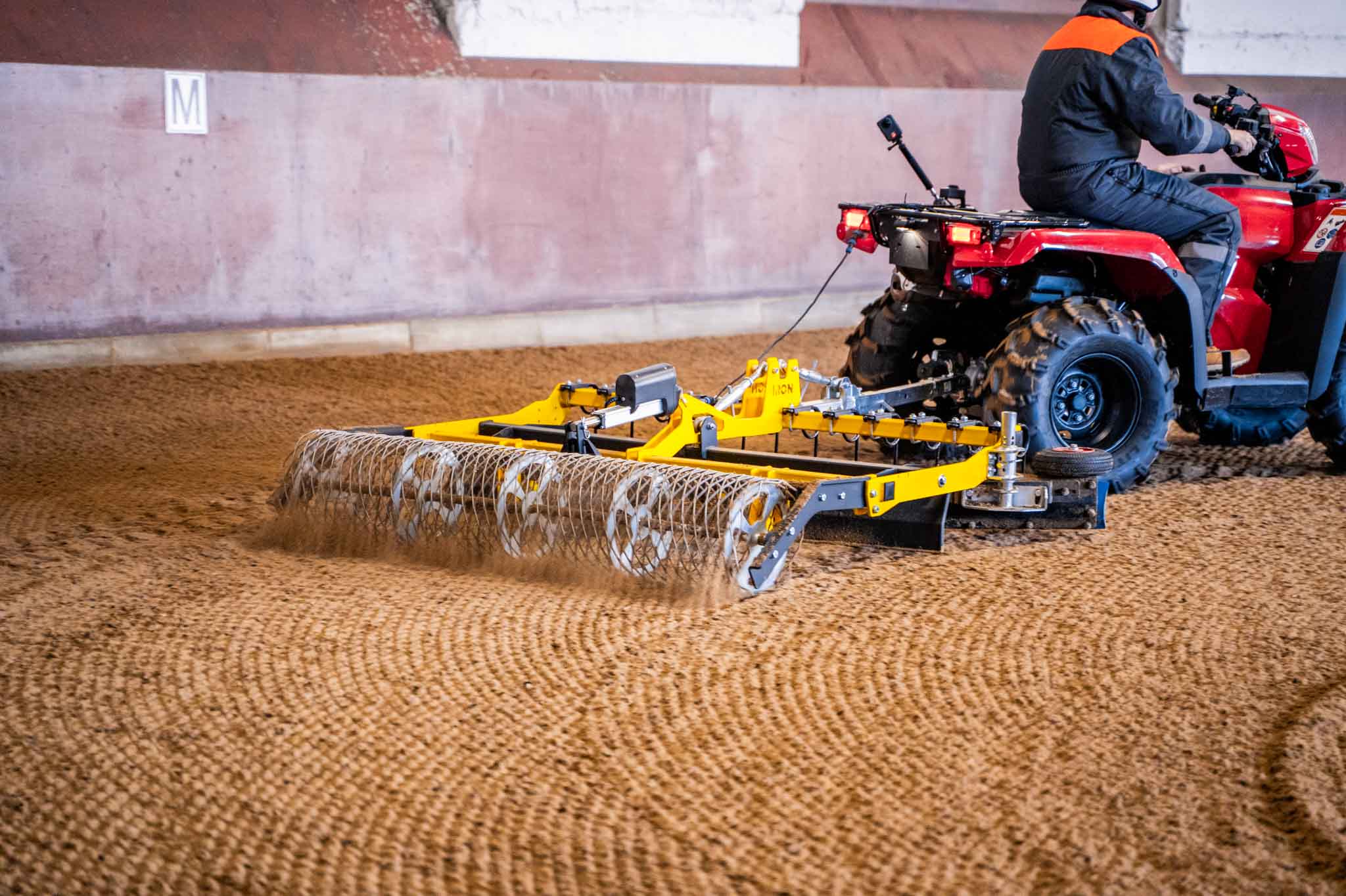 Srovnávač jízdárny Iron Baltic Arena Leveler Pro G2 pro ATV a UTV