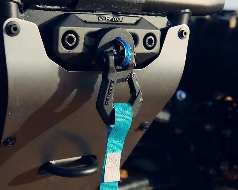 CFMOTO Gladiator Z10 Turbo XL - naviják a dveře