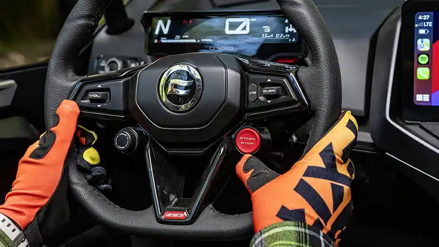 CFMOTO Gladiator Z10 Turbo XL - volant a ovládání