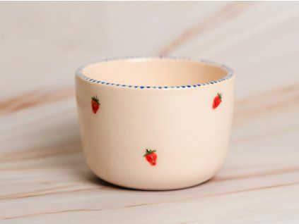 malovaný hrníček s jahudkami