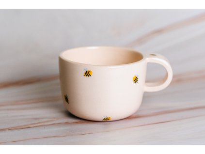 hrnek s malowanymi vcelami