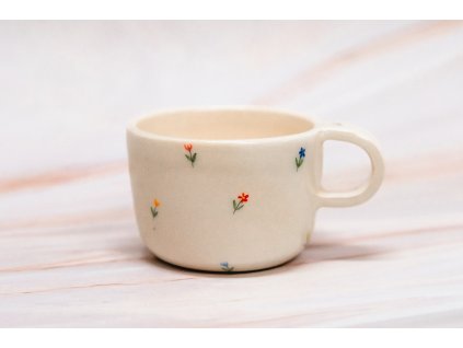 hrneček rucne Delany s malovanými kytičkami