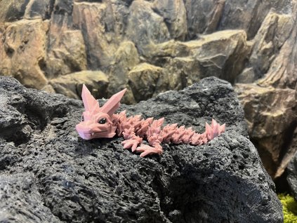 Krystalkový dráček starorůžový mládě 17,5 cm 3D tisk