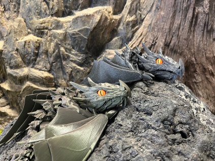 Ostrobřit trnobřichý – různé barvy - okřídlený kousající drak, 3D tištěný drak 40 cm