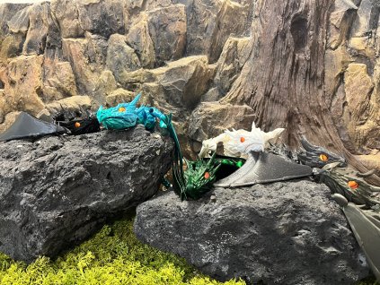 Ostrobřit trnobřichý – různé barvy - okřídlený kousající drak, 3D tištěný drak 40 cm