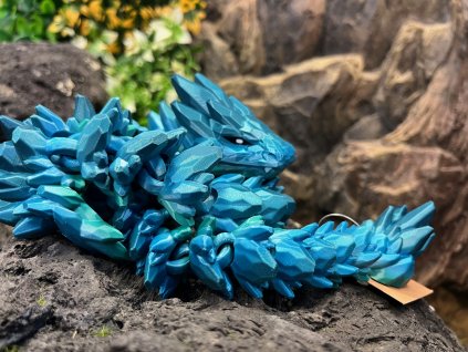 Drahokamový drak modro tyrkysový 63 cm 3D tisk