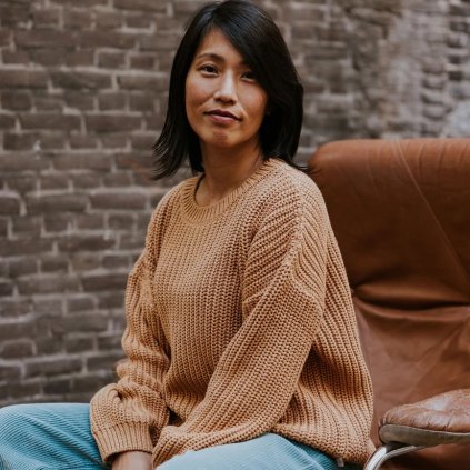 YukiKidswearchunkysweaterBiscuitwomenadultjumperknittedgrofgebreidknitpullovertruisuetersvetrswetergestrickttricotedepuntoorganiccottonbiologischkatoencertifiedcotonbaumwolle 871x.progressive.jpg (kopie)