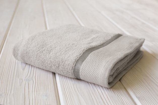 Levně Bavlněný froté ručník COLOR 50x100 cm - Světle šedý