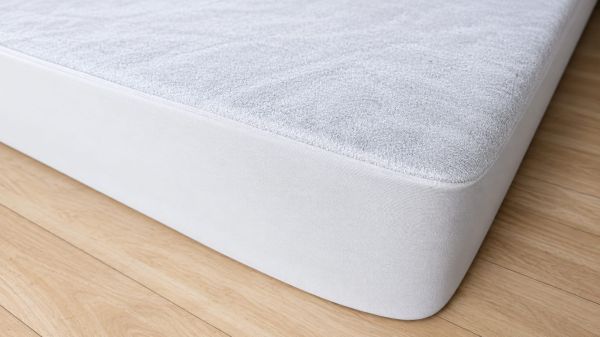 Nepropustné froté prostěradlo PROTECT BASIC na matrace 180x200 cm