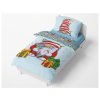 41052 1 vanocni povleceni skritek s darecky na posteli modre prosteradlo
