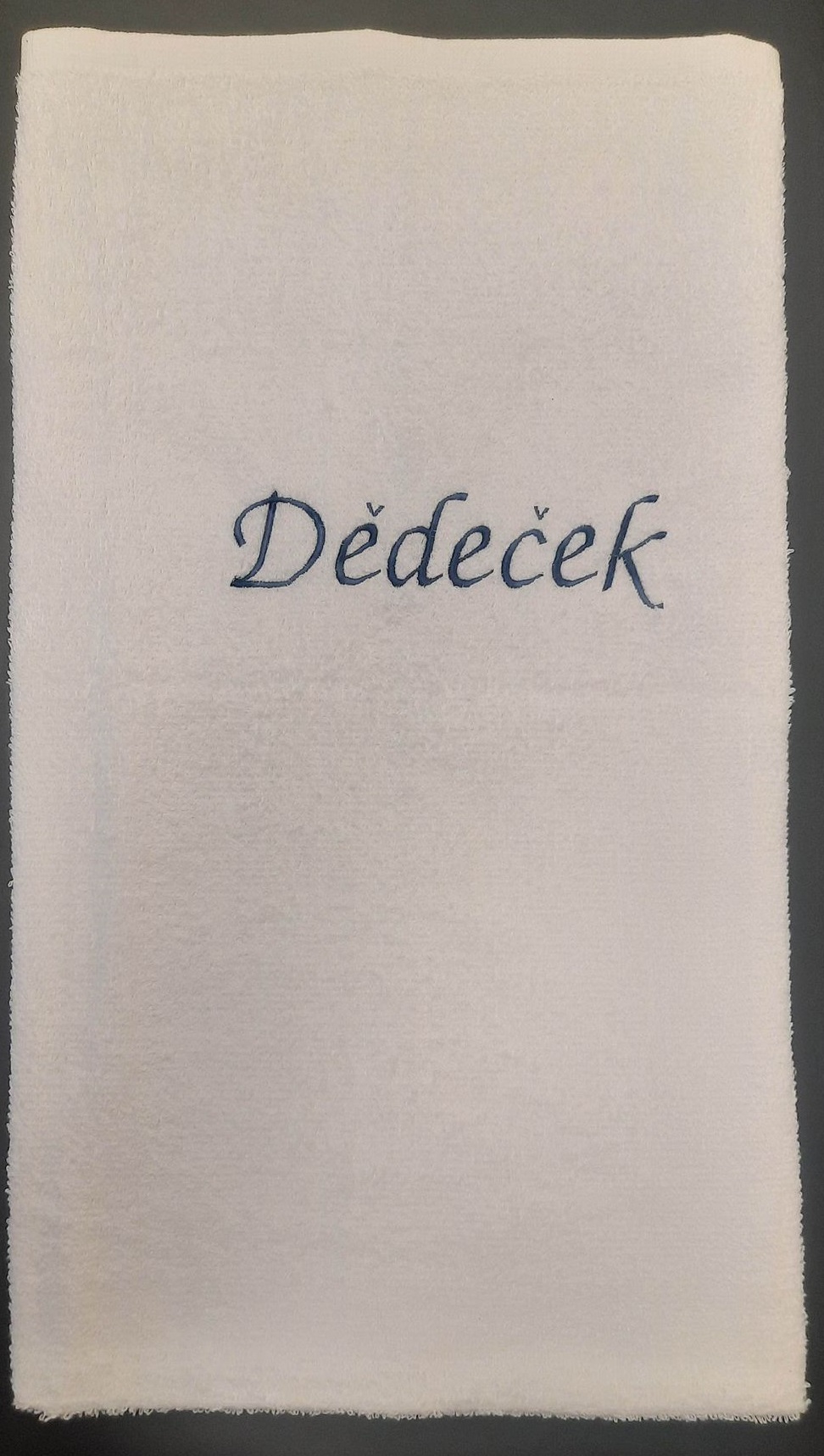 Levně Top textil Osuška s vyšitým nápisem "Dědeček" - Bílá 70x120 cm