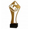 Zlatá kovová trofej | Podání rukou