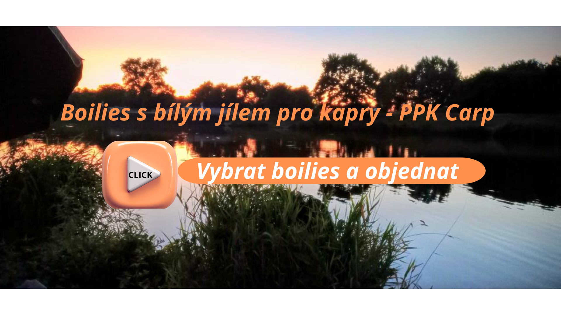 Vodní plocha při západu slunce