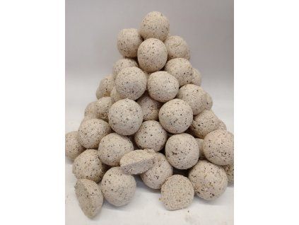Rozpustné boilies s jílem. Česnek 24 mm.