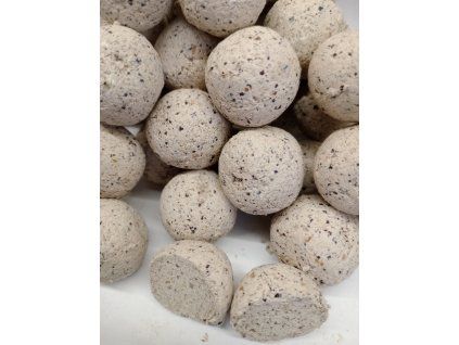 Boilies s jílem.Jahoda 24 mm.
