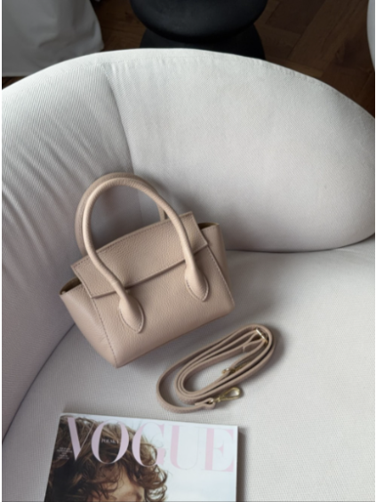 Dámská kožená kabelka Gia s pudrovým popruhem