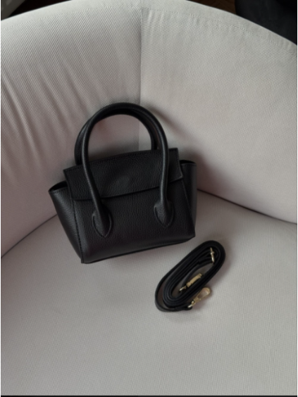 Dámská kožená kabelka Gia s popruhem, černá