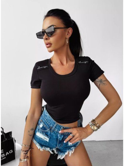 Snímek obrazovky 9 4 2026 163050 d1pzraxr35z0i4.cloudfront.net