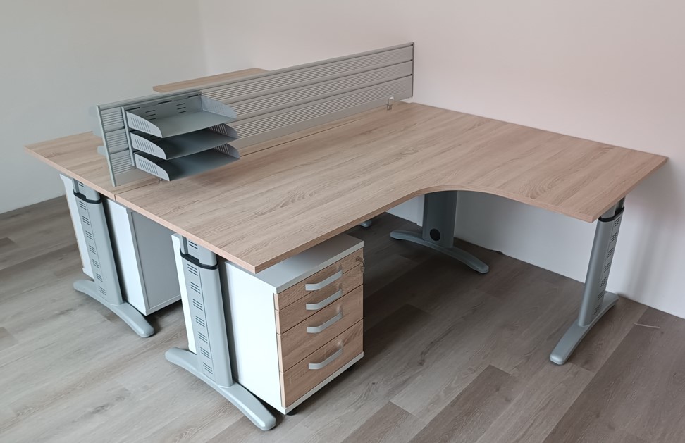 DeskFix 100 - rohový manuálně nastavitelný stůl