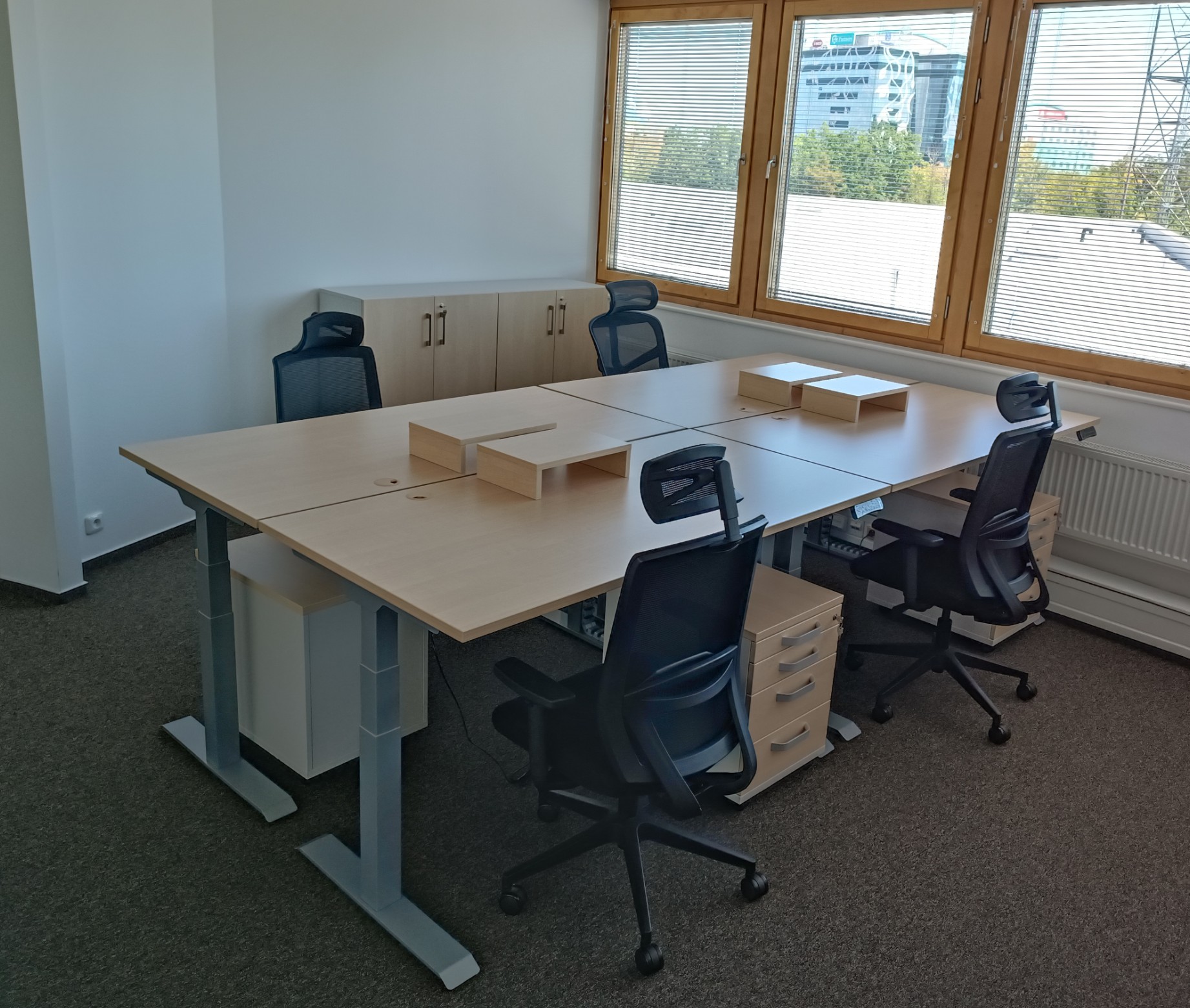 desktherapy-a3-elektricky-nastavitelny-stul-briza-4