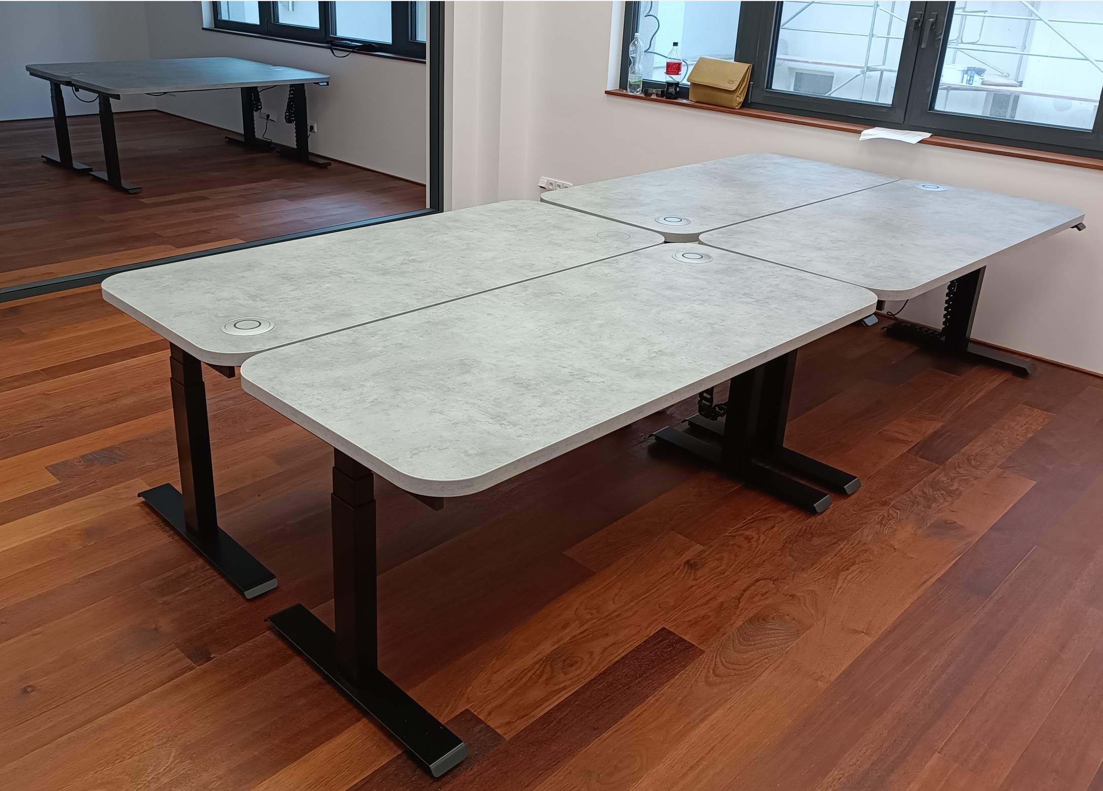 desktherapy-d5-luxusni-stul-beton