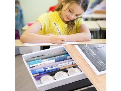 samolepici zasuvka pod stul