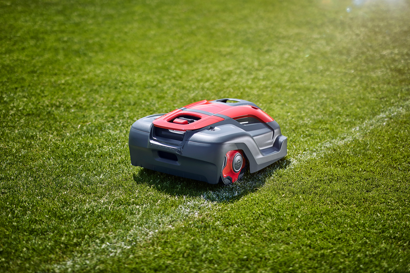 Cramer AiConic 8 RTK – robotická kosačka