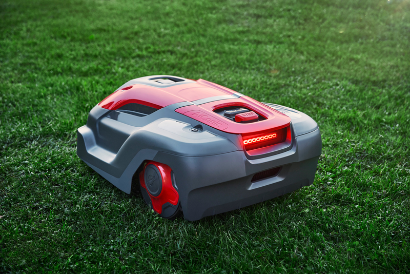 Cramer AiConic 8 RTK – robotická kosačka