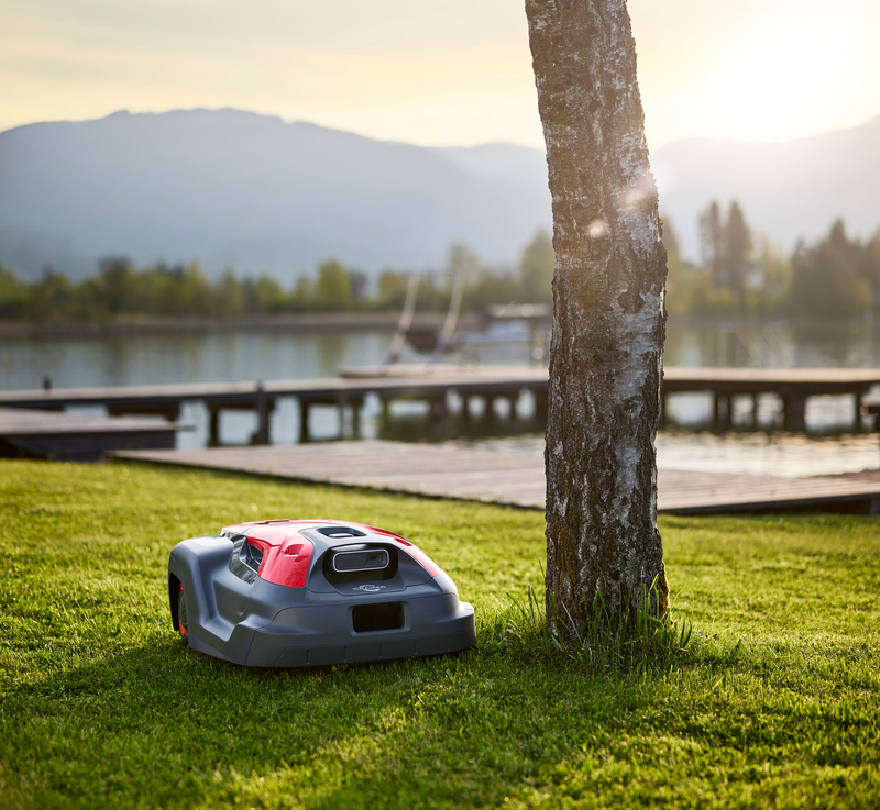 Cramer AiConic 8 RTK – robotická kosačka
