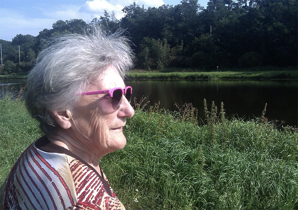 Doporučuji PROFI CHONDRO OMEGA a také masážní krém a je vystaráno.