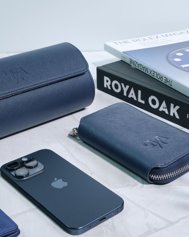 🏡 Když váš domov mluví jazykem hodinek. 💙 Designové doplňky, které propojují eleganci a funkčnost. 🧳 Watchroll, zip case,...