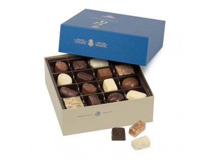 636 bonboniera santiago modra 32 belgicka cokolada tradicni pralinky 32 ks mix cca480g