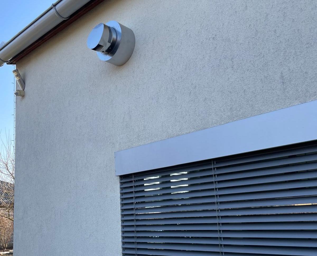 Prodloužené ukončení krytky: Instalace v oblasti Mělníka s tenčími stěnami