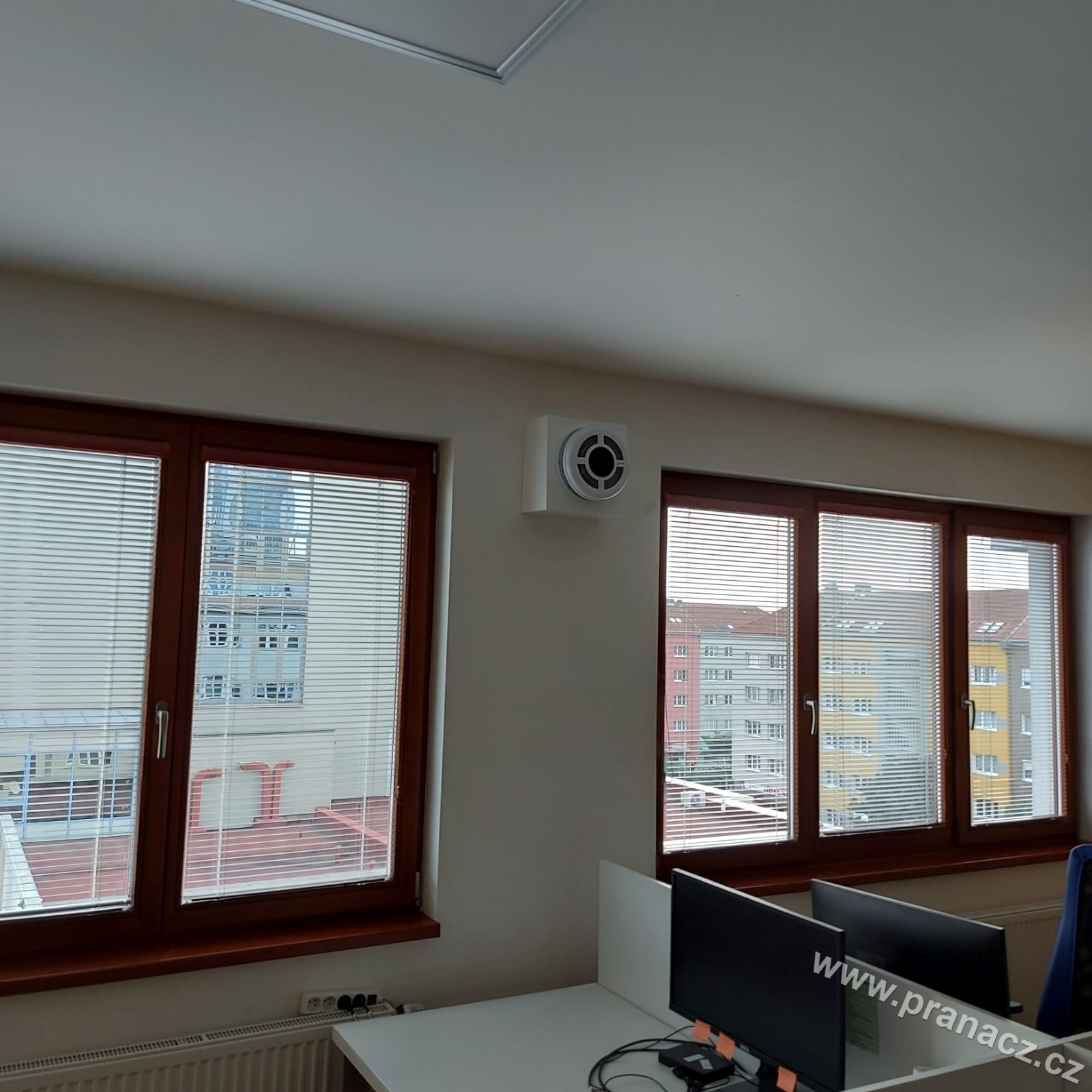 ventilace kancelar