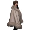 Vlnená pelerínka s kapucňou a mongolskou ovcou, Pe27