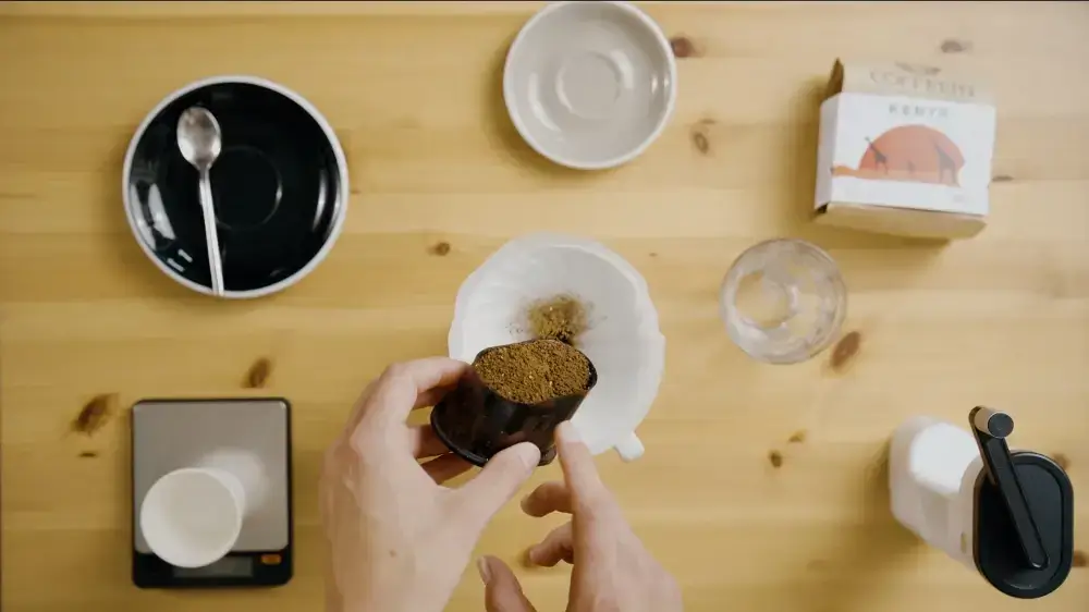 priprava-kavy-cez-hario-v60-2