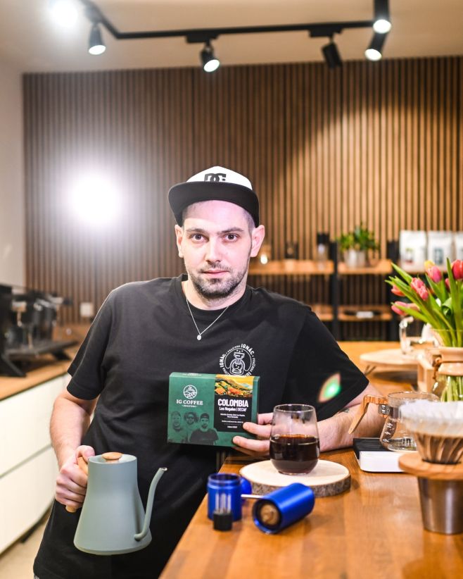 ☕️ Věděli jste, že máme dvě řady kávy? Pod Pražírnou Ignác najdete naše stálice s pestrou škálou chutí, které sednou...