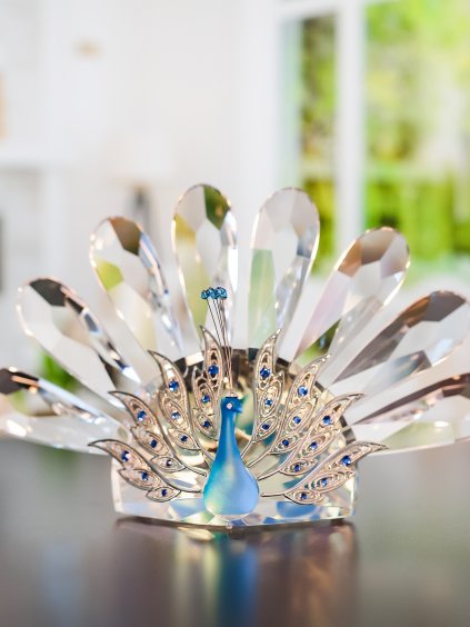 Skleněná figurka Paví krása z českého křišťálu Preciosa