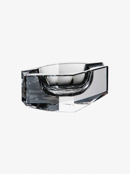Broušený popelník z českého křišťálu Preciosa, design Václav Plátek 1957-1958, křišťál 110 mm