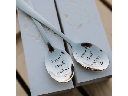 Lyžičky -dobrú chuť babka a dedko