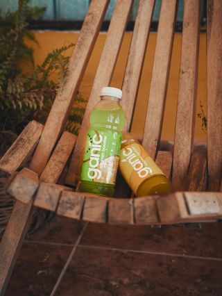 Refresh, který chutná. 🥝🍊 Vitamínová voda Ganic je ideální společník na chvíle odpočinku i aktivní den. @ganic_czechia...