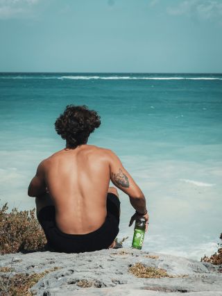 Moře, slunce a Ganic po ruce. 🌊☀️💚 Ideální osvěžení pro každý letní den. @ganic_czechia #premioveznackycz #ganic...